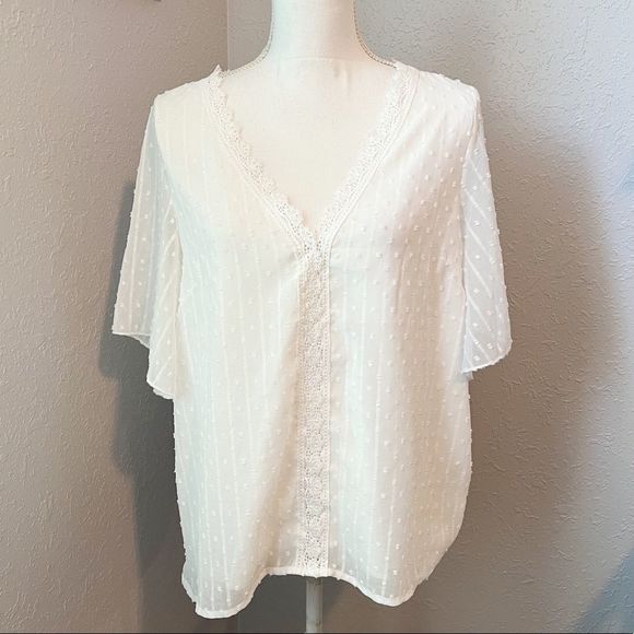 SHEIN Tops - SHEIN White Lace Blouse Top Size Large